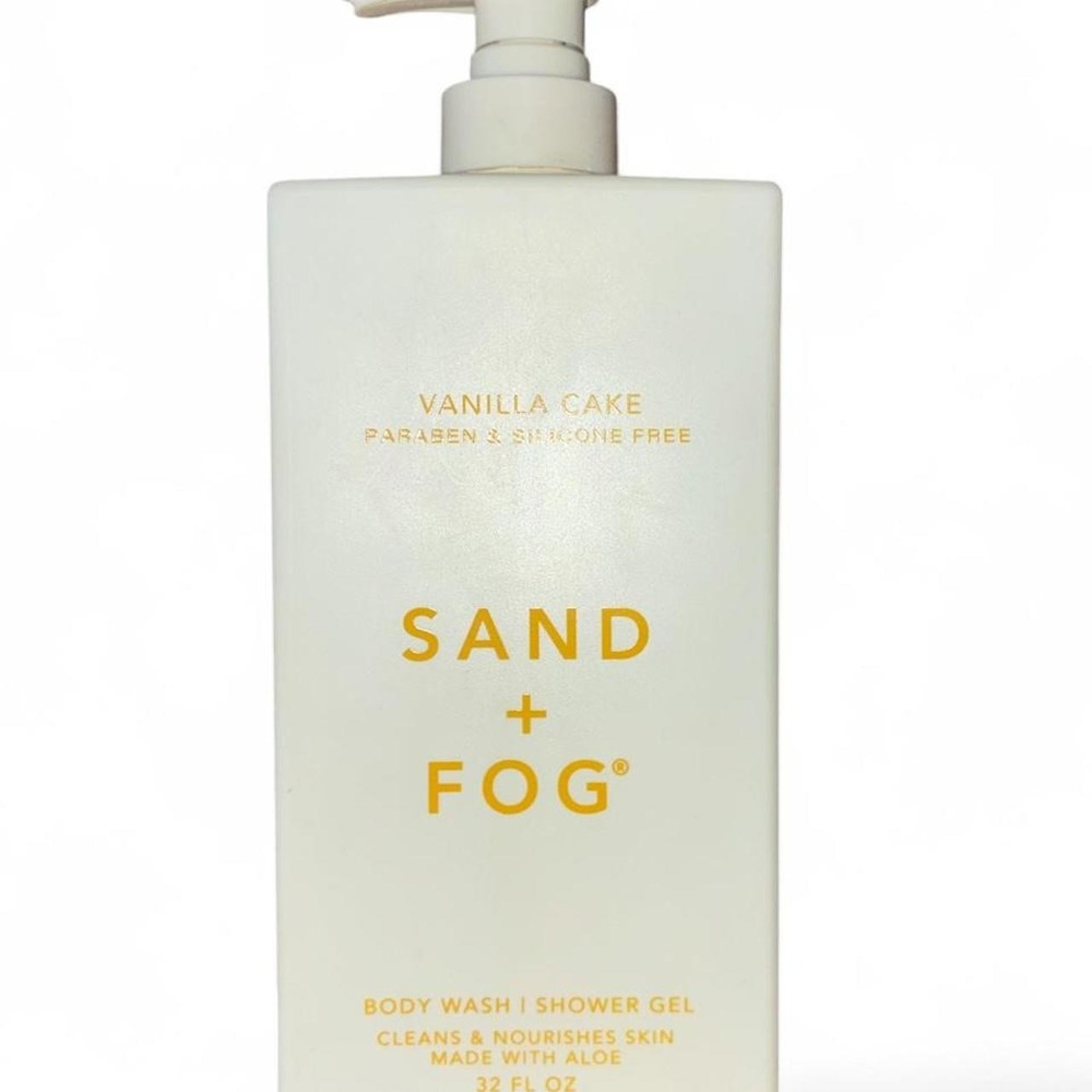 Sand + Fog Vanilla Cake Body Wash 32 oz NEW Bath Body Care Gourmand Fragrance